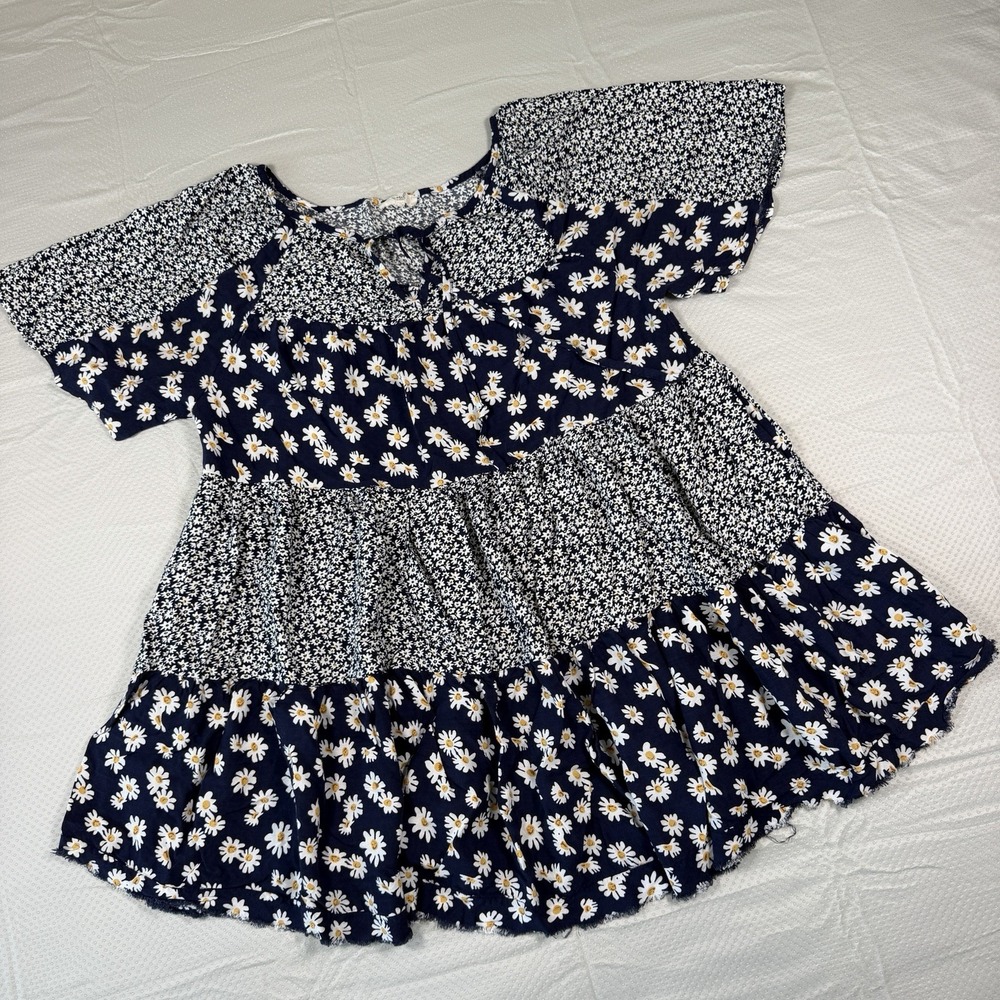 Easel Los Angeles Daisy Print Tiered Peasant Top Large Navy Blue Boho Tunic